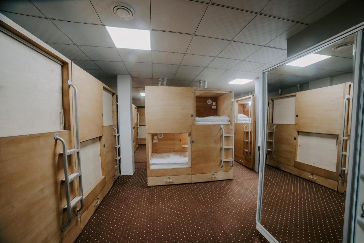 Capsule Hotel Osh Exterior foto